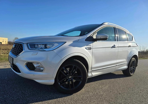 Ford Kuga cena 92500 przebieg: 82000, rok produkcji 2017 z Garwolin małe 466